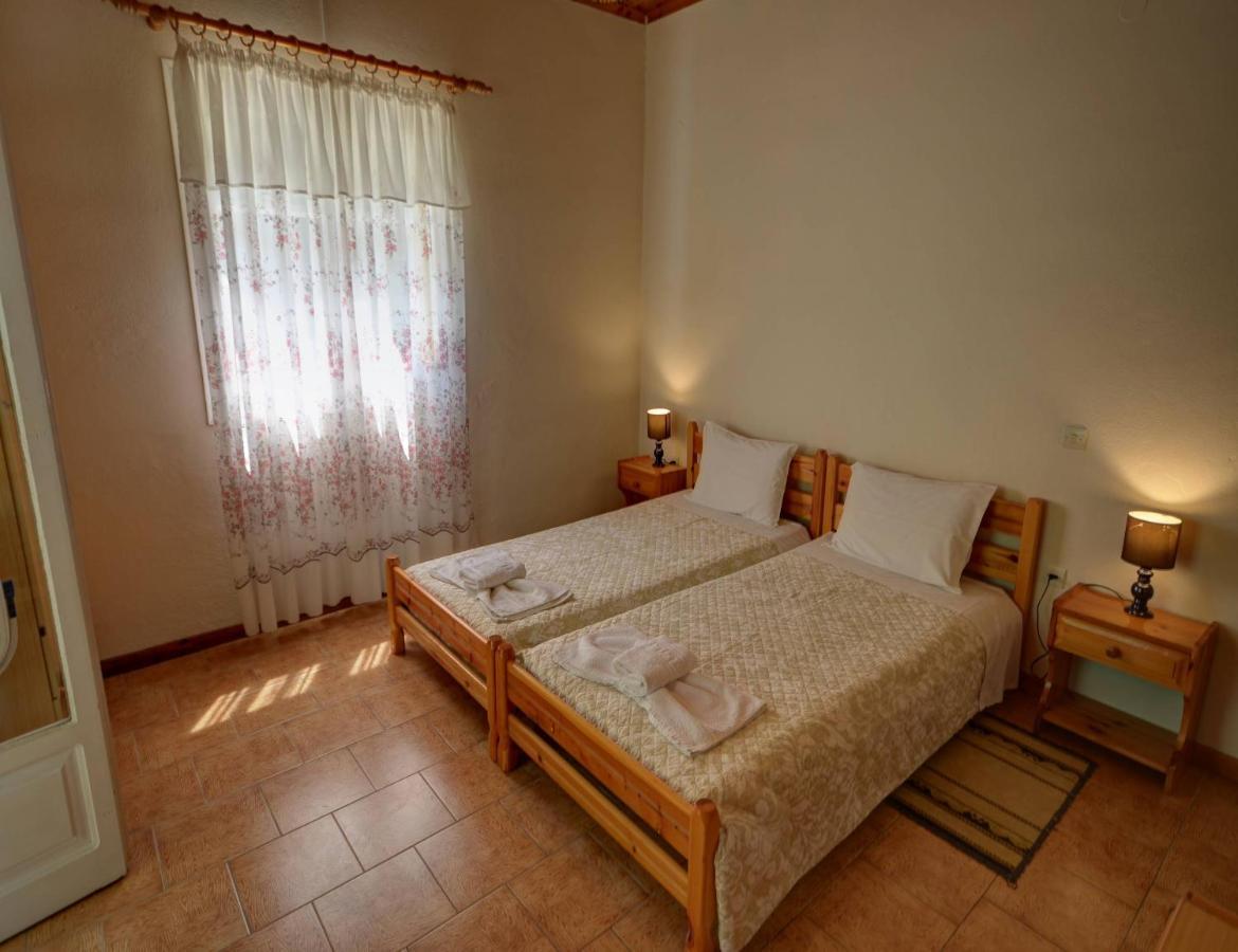 Mikeys Apartments Палеокастрица Экстерьер фото